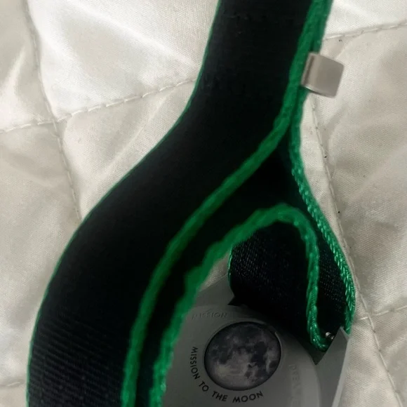 Omega Speedmaster with Black and Green Accents - Picture 4 of 7